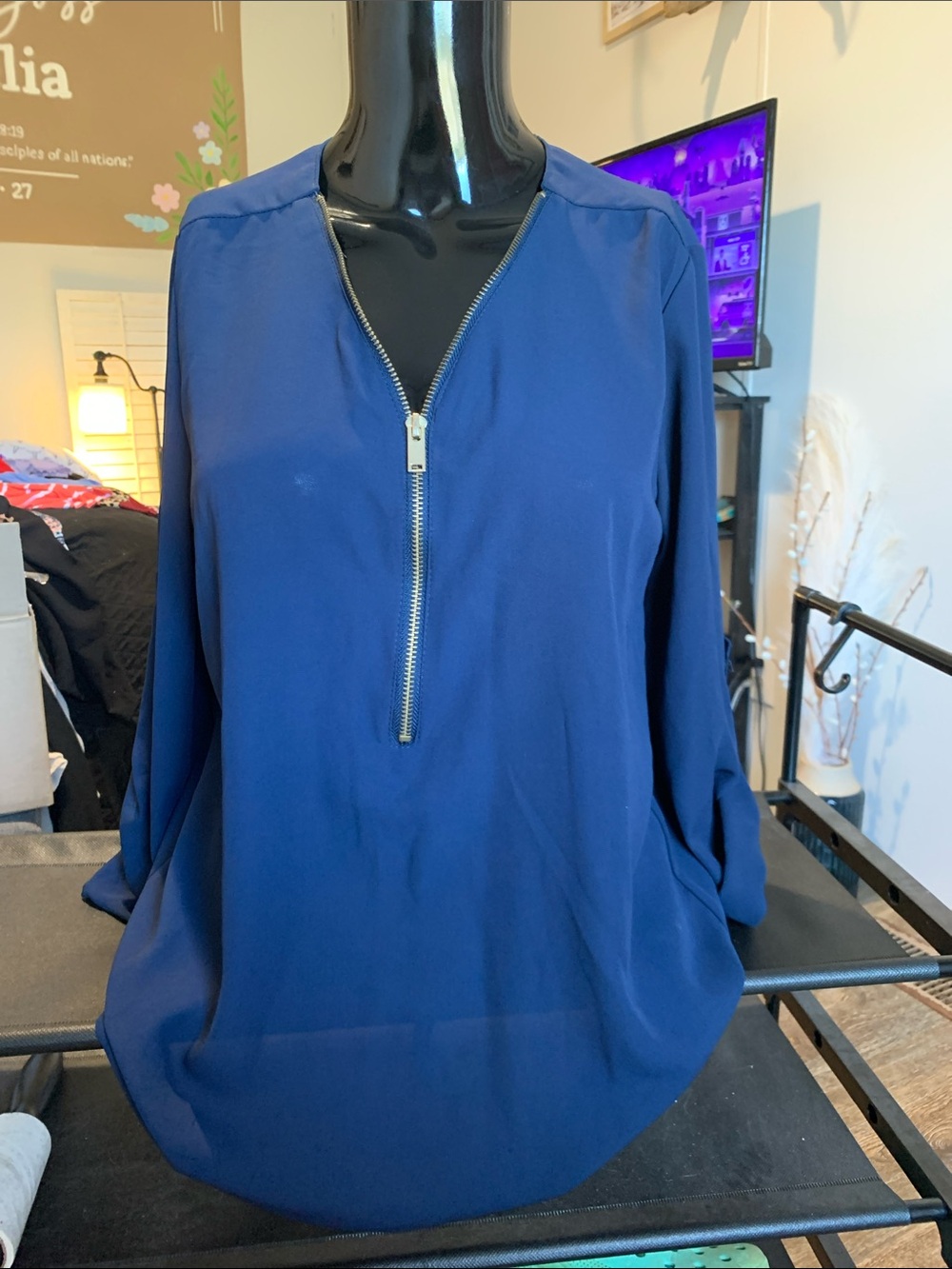 #119 Rue21 Navy Zip-Front V-Neck Blouse